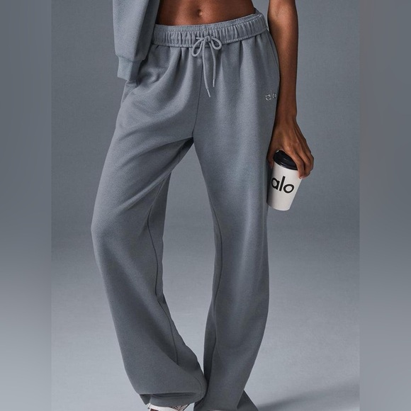 ALO Accolade Straight Leg Sweatpants color: Winter Ivy - Picture 8 of 8